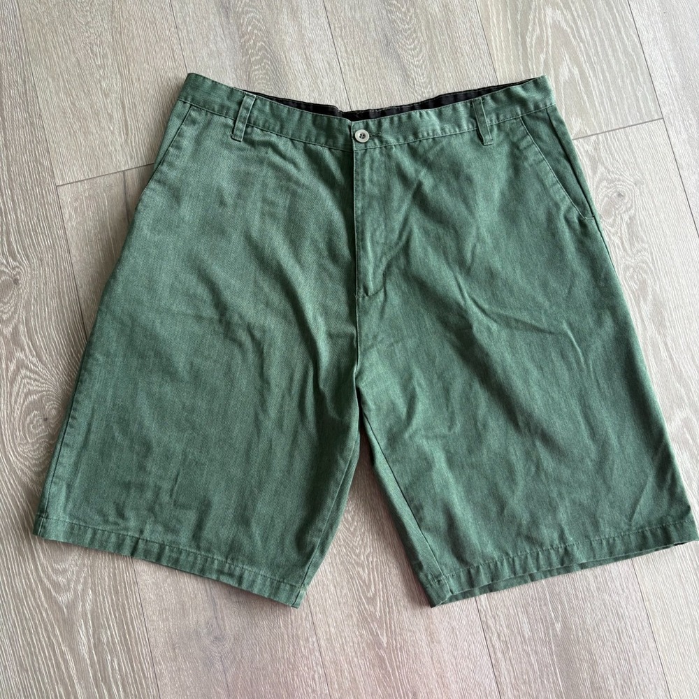 Burnside Mens Green Flat Front Slim Fit Summer Bermuda Shorts Size 38